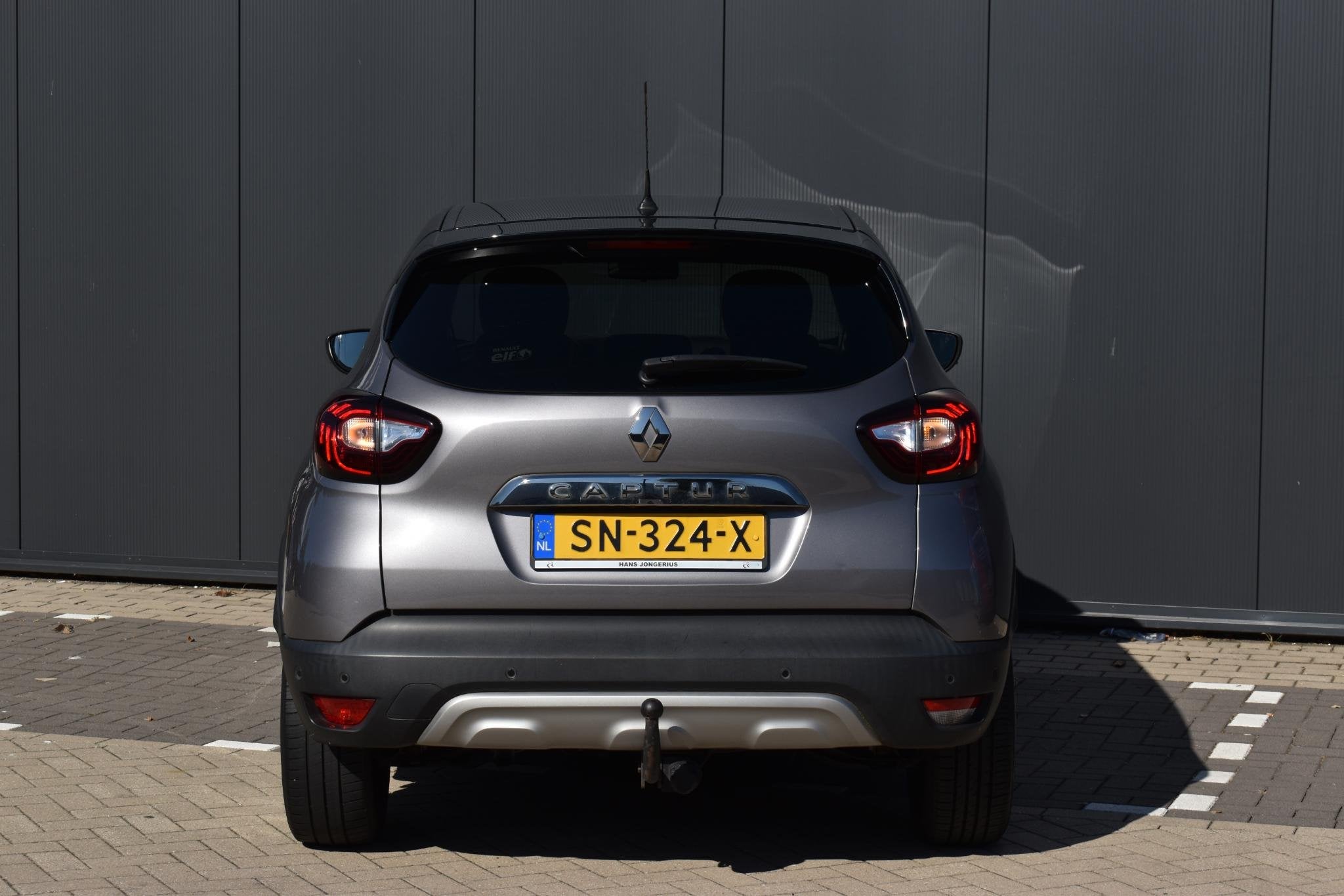 Foto 4 van Renault Captur TCe Intens | DEALER ONDERH. | TREKHAAK | CAME