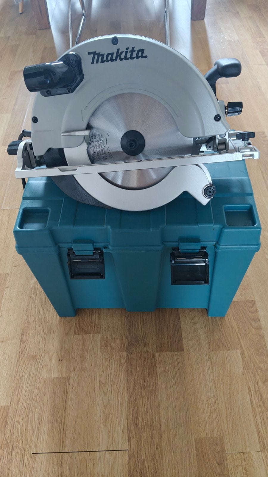 Makita 5903R 235mm Cirkelzaag incl. koffer, Ophalen, Cirkelzaag, 70 mm of meer, Nieuw