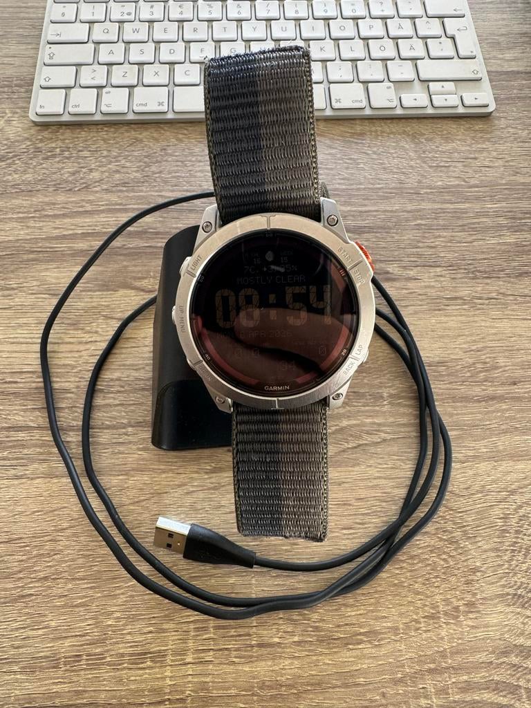 Garmin horloge oplaadstandaard, Gebruikt, Zwart, Ophalen of Verzenden, Waterdicht