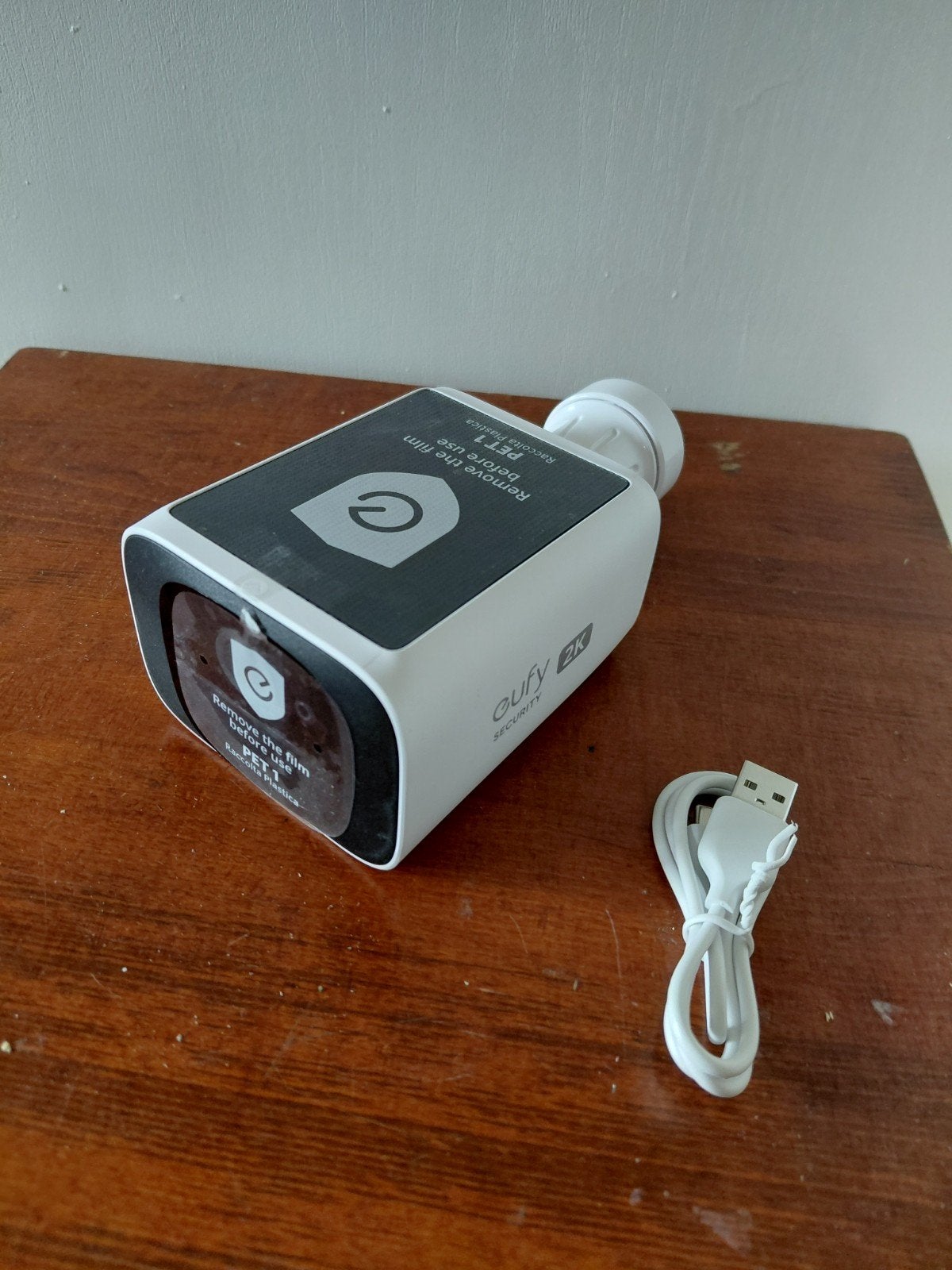 Eufy Security 2K Buitencamera met Zonnepaneel, Audio, Tv en Foto, Videobewaking, Ophalen of Verzenden, Nieuw