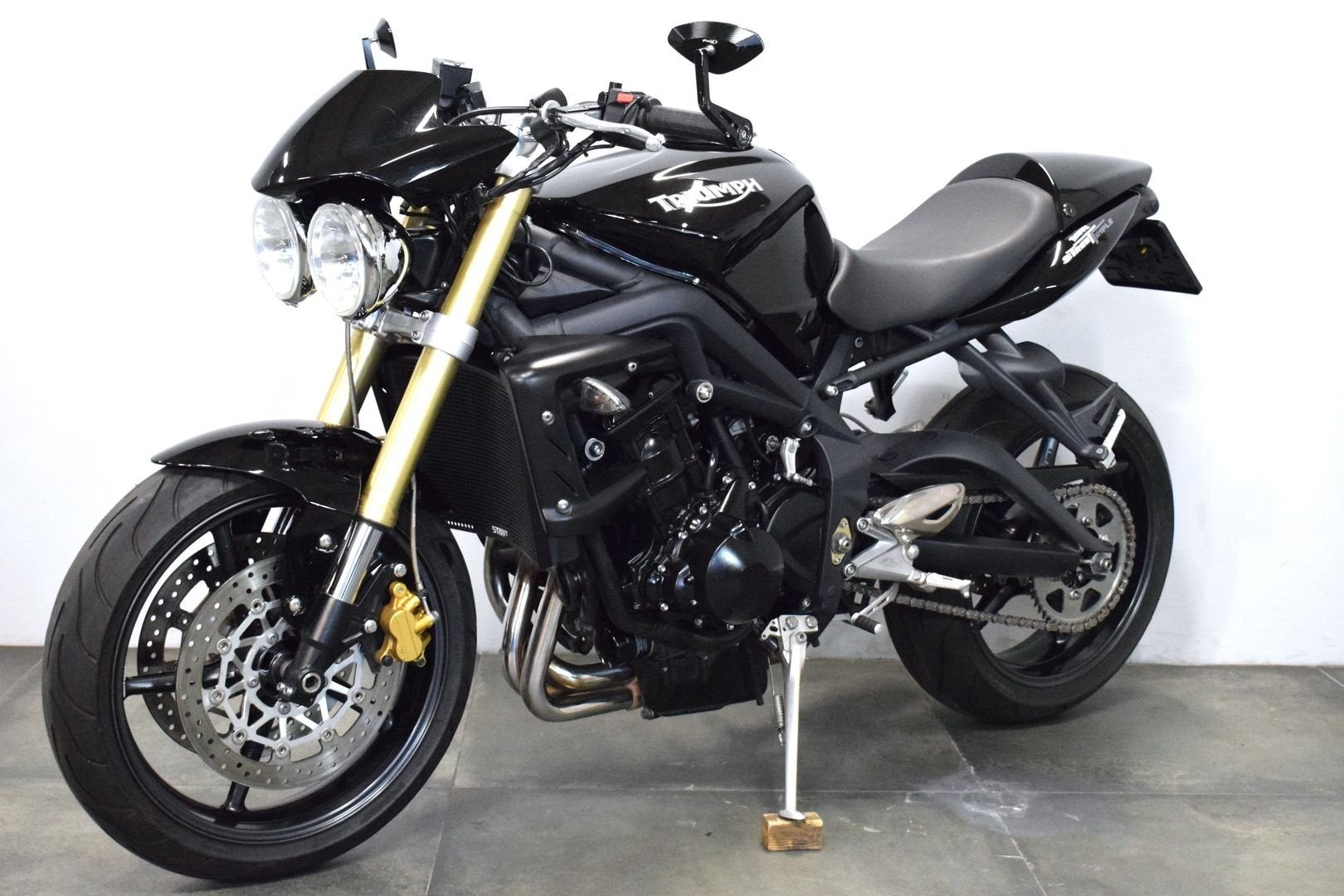 TRIUMPH STREET TRIPLE (bj 2008), 675 cc, Motorrijbewijs A, Bedrijf, Meer dan 35 kW