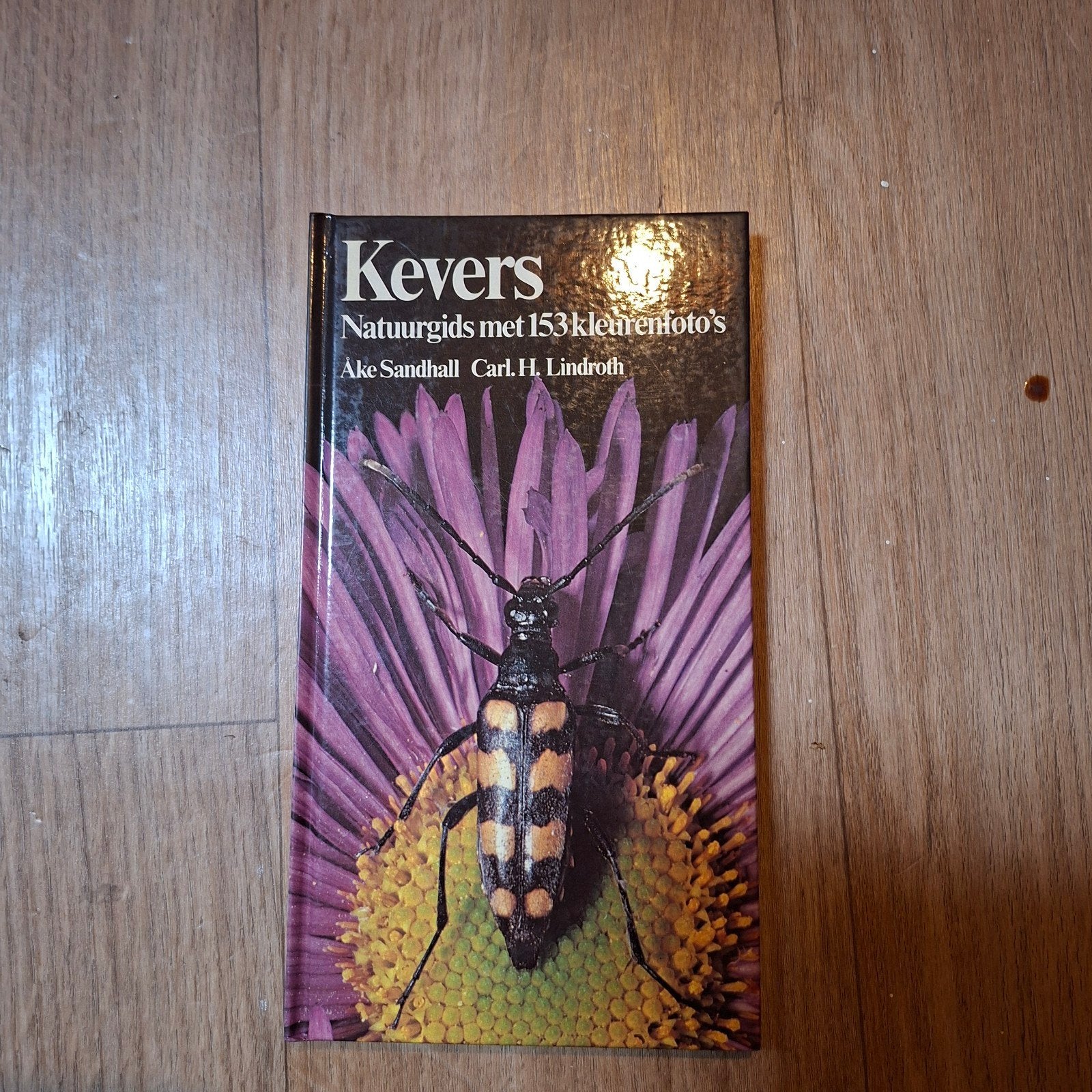 Kevers: Natuurgids met 153 kleurenfoto's, Ophalen of Verzenden, Gelezen, Natuur algemeen, Åke Sandhall, Carl H. Lindroth