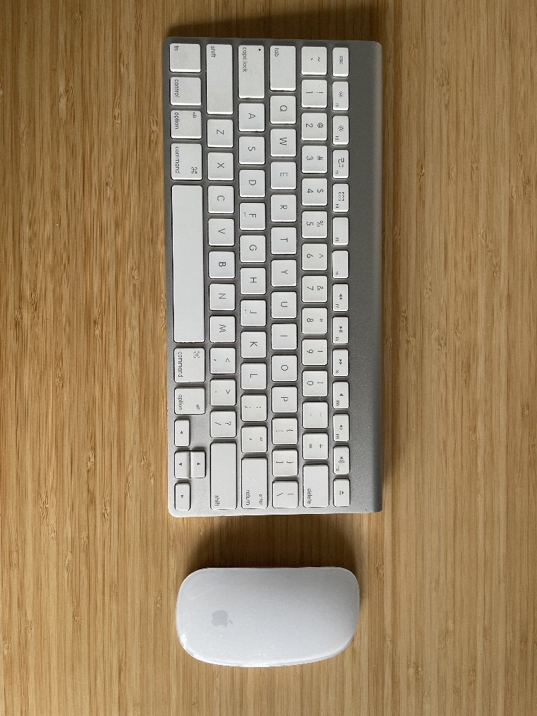 Mac toetsenbord + Magic Mouse, Gebruikt, Ophalen of Verzenden, Draadloos, Qwerty
