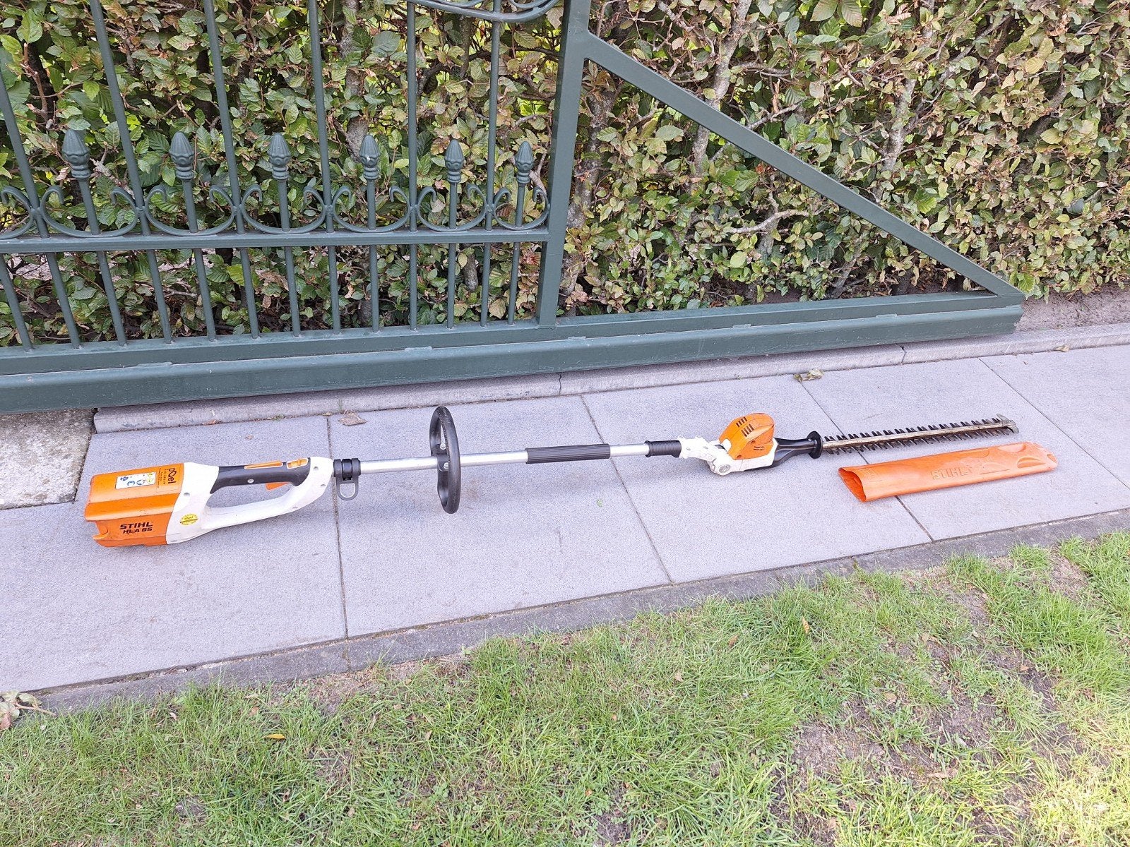 Stihl hla65 accu heggenschaar, Ophalen, Accu