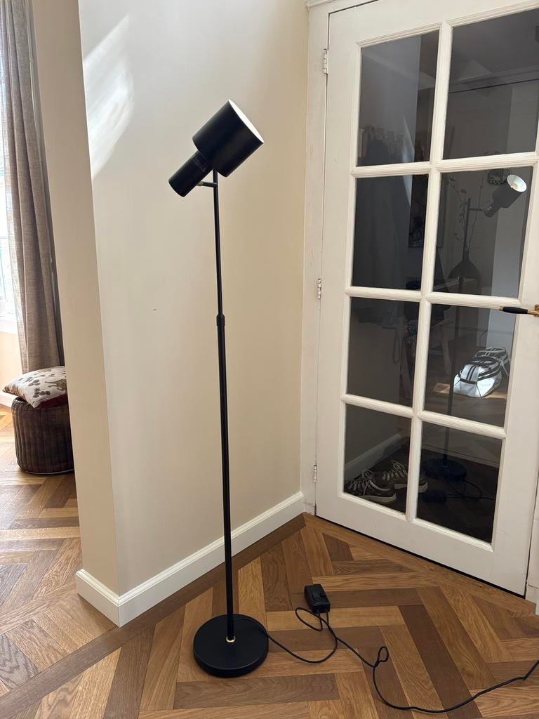 Vloerlamp zwart met dimmer Ordin Karwei, Huis en Inrichting, Lampen | Vloerlampen, Ophalen, Zo goed als nieuw, Metaal, 150 tot 200 cm