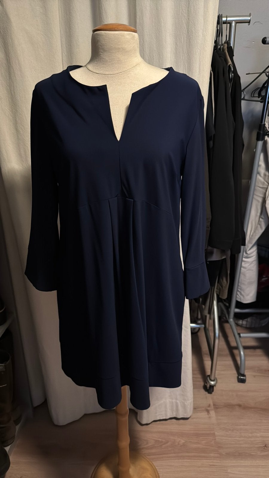 La Dress Donkere travelstof jurkje. Maat M, Ophalen of Verzenden, Zo goed als nieuw, Blauw