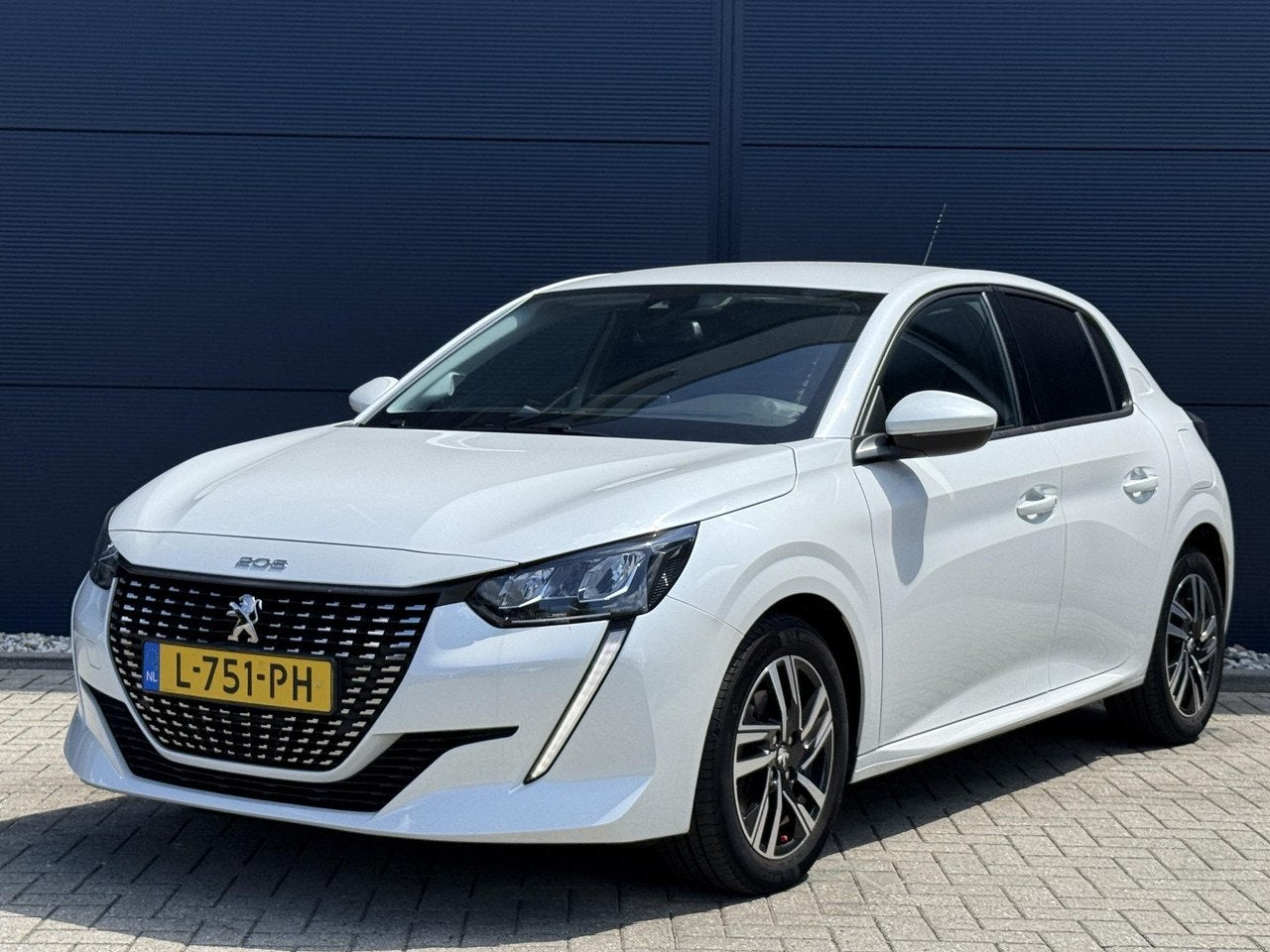 Peugeot 208 1.2 PureTech Allure Pack 100pk | Navigatie | App, Auto's, Peugeot, Voorwielaandrijving, LED verlichting, 101 pk, Gebruikt