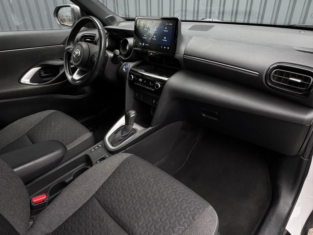 Toyota Yaris Cross 1.5 Hybrid Dynamic Camera, Keyless, Stoel, Stof, Gebruikt, 116 pk, Wit