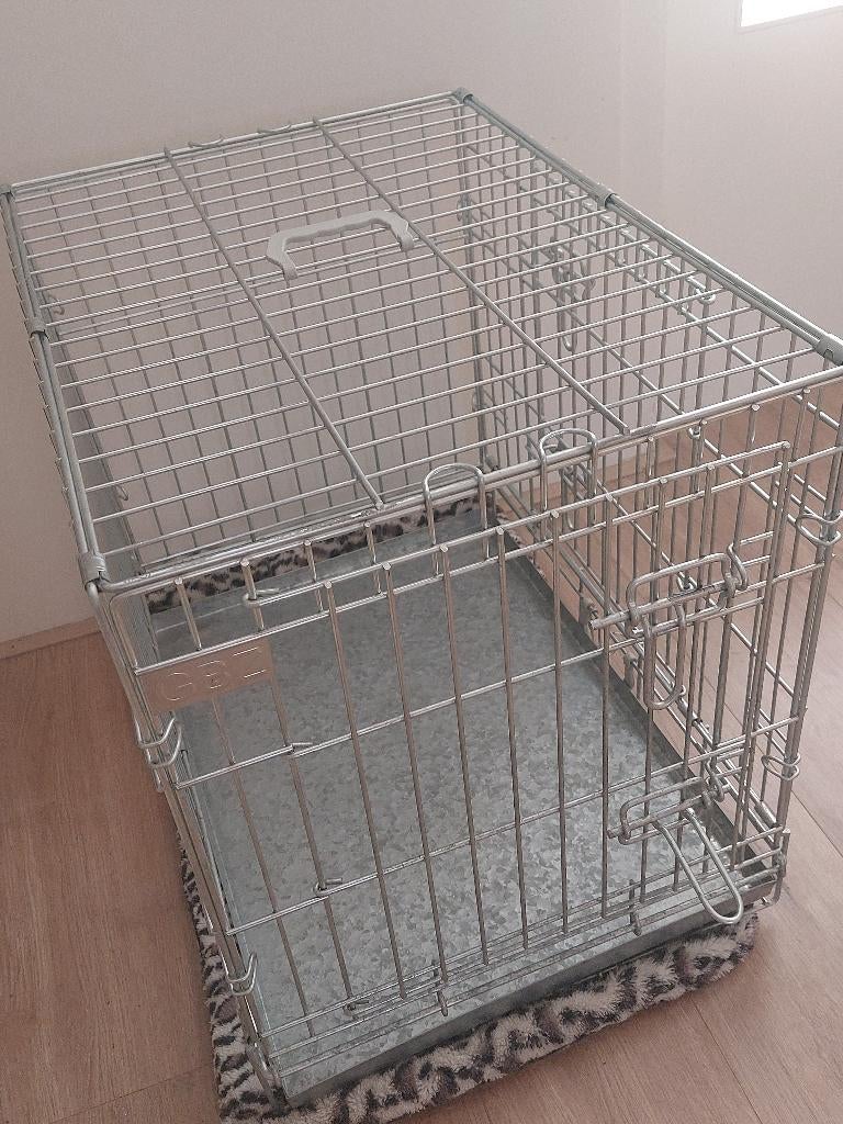 Honden bench 3x en puppy draagtas/riemen, Dieren en Toebehoren, Hondenbenches, Ophalen, Zo goed als nieuw