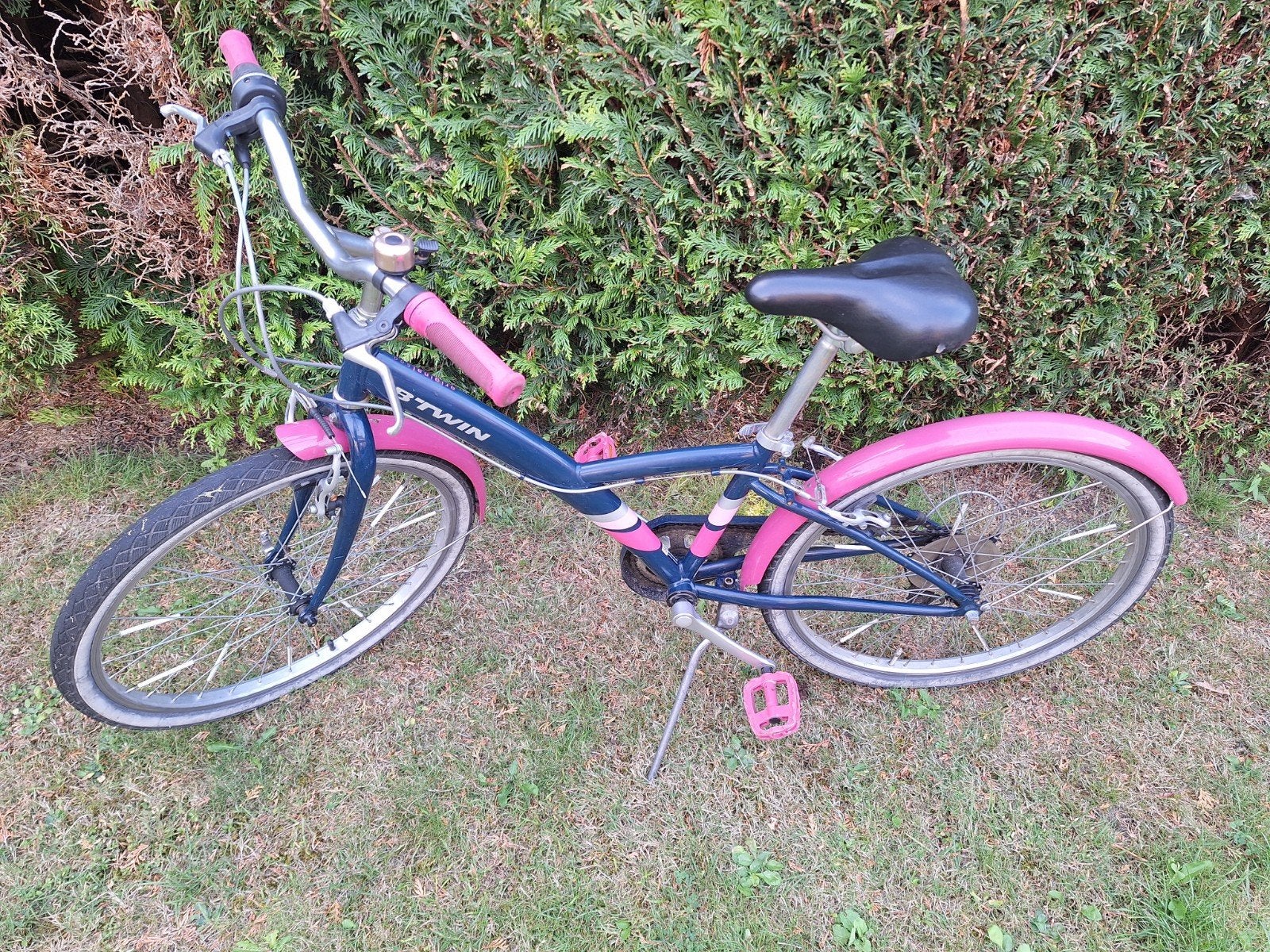B'Twin kinderfiets 24 inch - Blauw/Roze, Ophalen, Gebruikt, Velgrem, Versnellingen