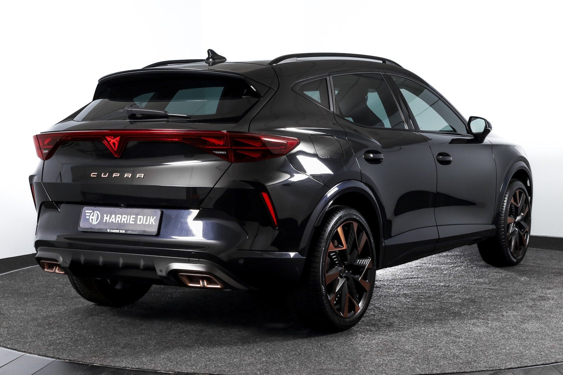 CUPRA Formentor 1.5 TSI e-Hybrid VZ Performance | Dig. Cockp, 12 maanden, Euro 6, 4 cilinders, Zwart