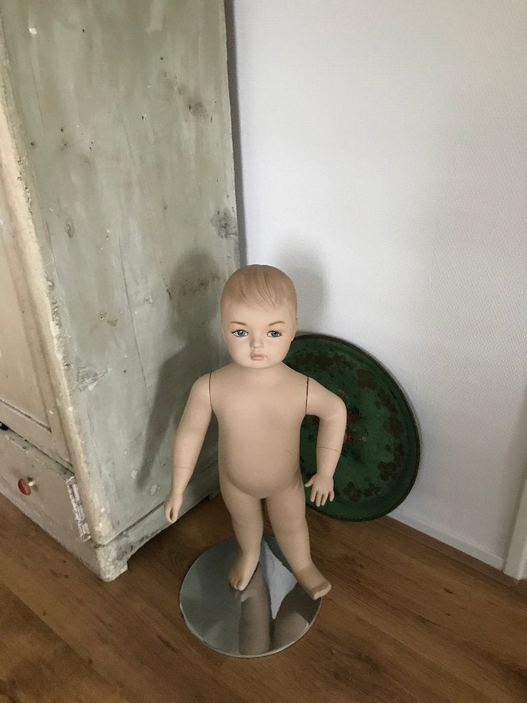 jongens paspop, Ophalen