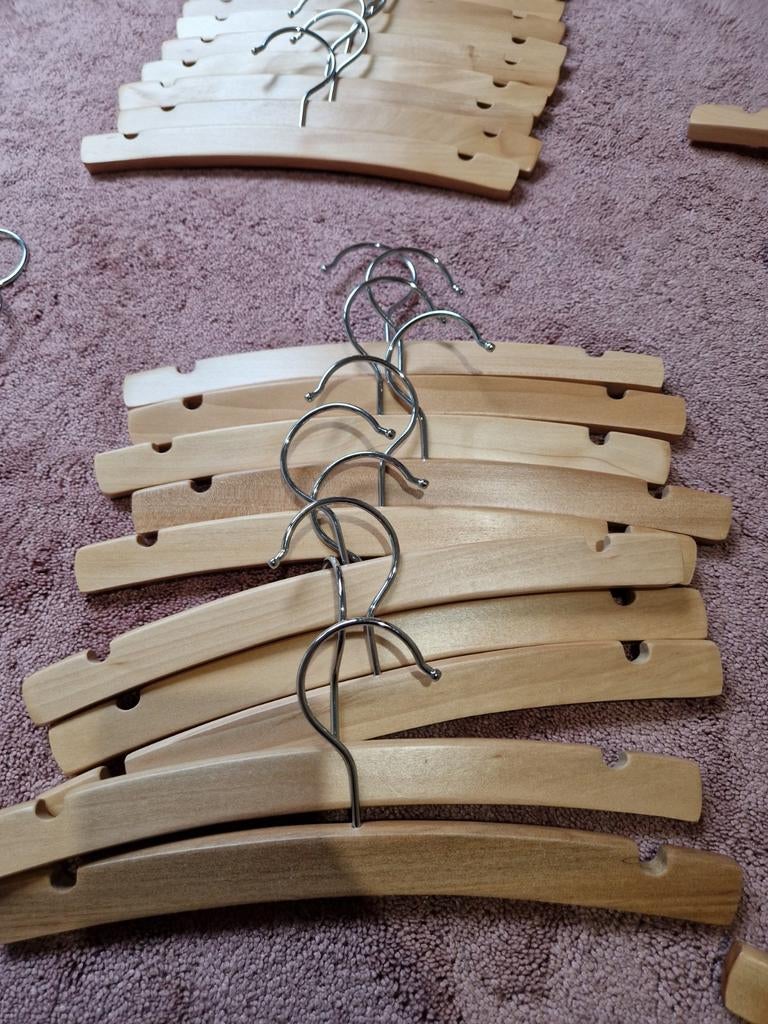 Houten kledinghangers (kinderkast) set van 10, Kinderen en Baby's, Babymode-accessoires, Ophalen, Zo goed als nieuw, Prenatal