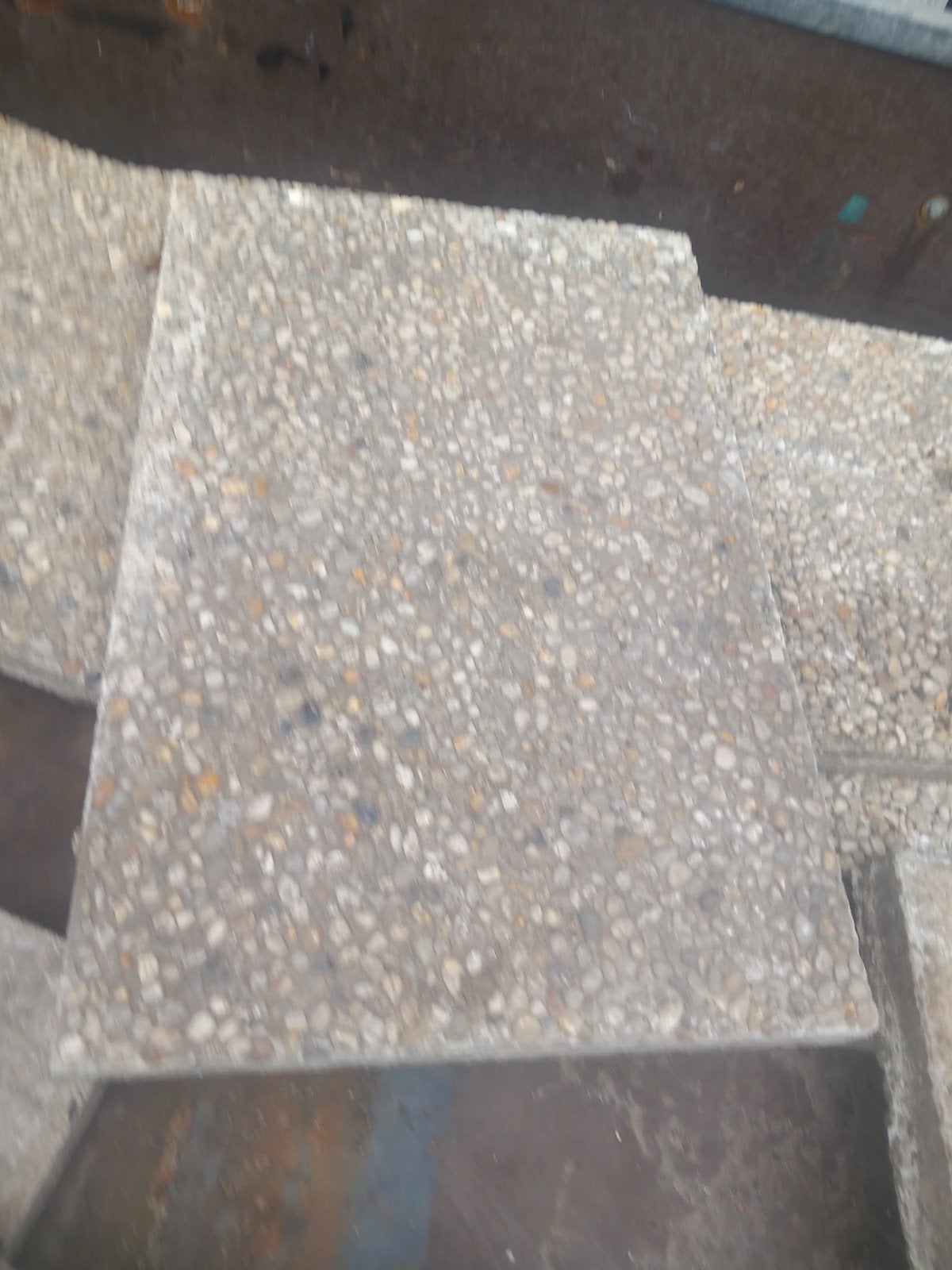 gratis grindtegels       14 stuks, Ophalen, Gebruikt, Beton, Terrastegels