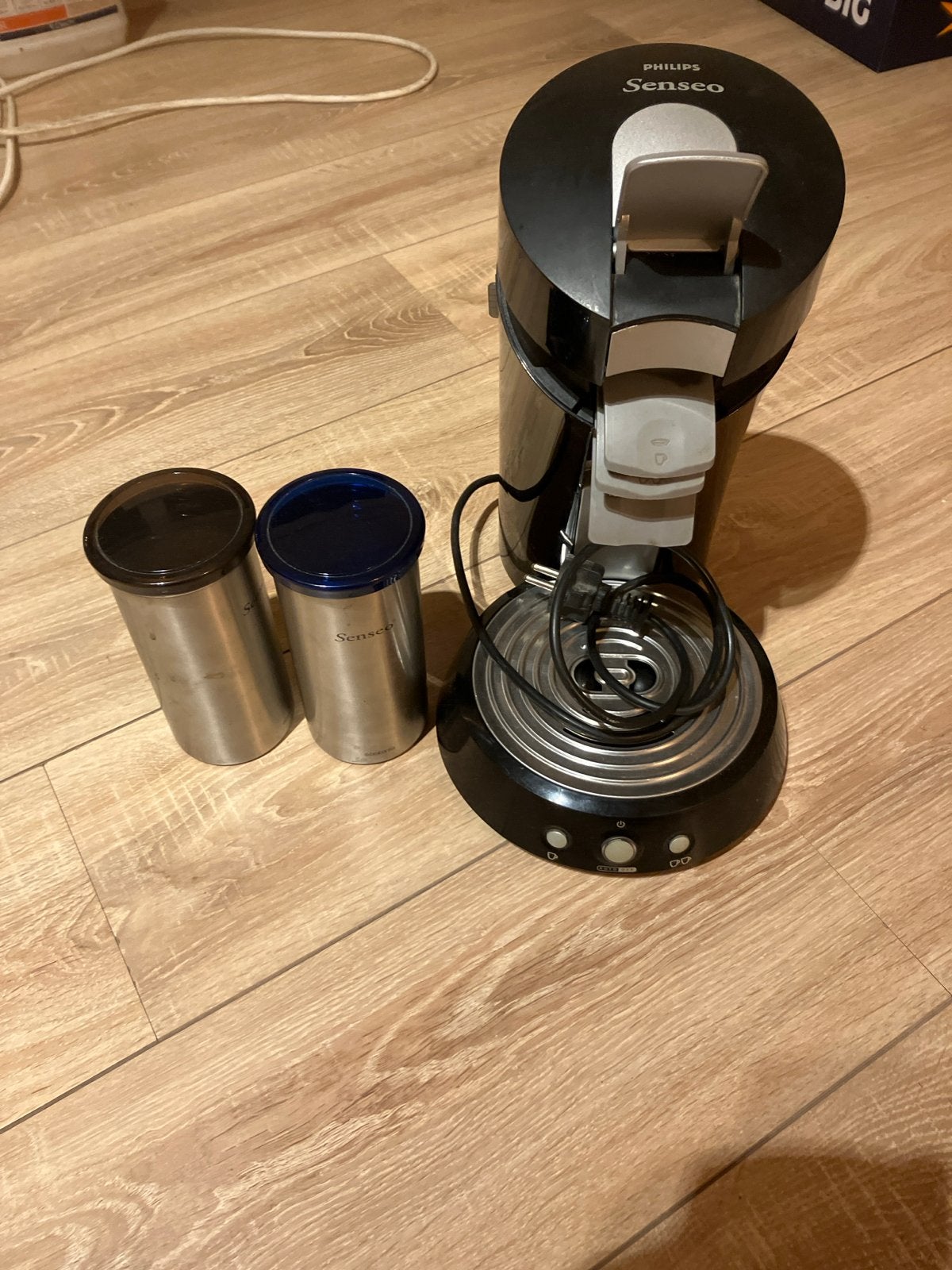 Philips Senseo koffiezetapparaat met 2 Senseo bekers, Koffiepads en cups, Gebruikt, Koffiemachine, Ophalen of Verzenden