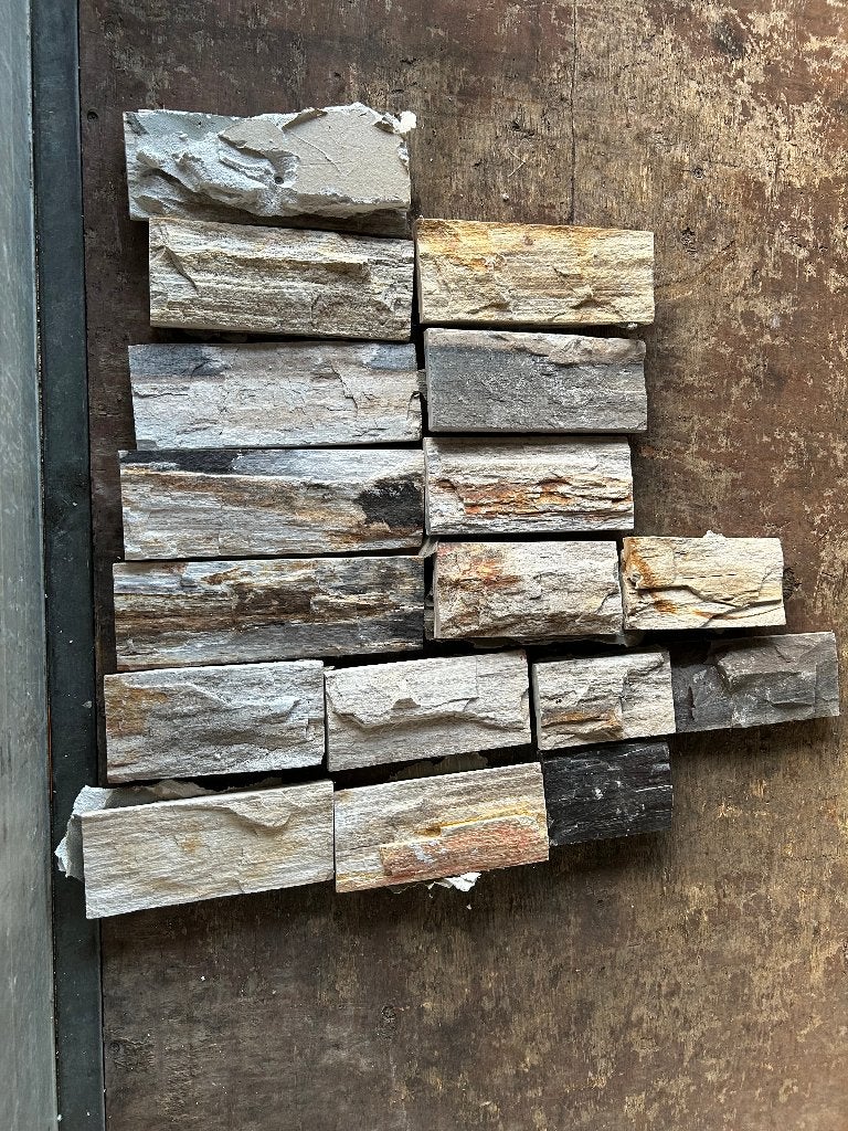 Natuurlijke steenstrips versteend hout mozaïk (ca 20 m2), Ophalen, Gebruikt
