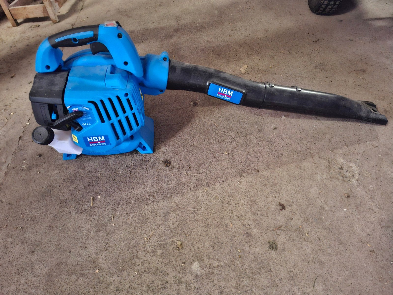 HBM Bladblazer - Krachtige en Betrouwbare Tuinhulp, Ophalen, Benzine, Handgedragen, HBM