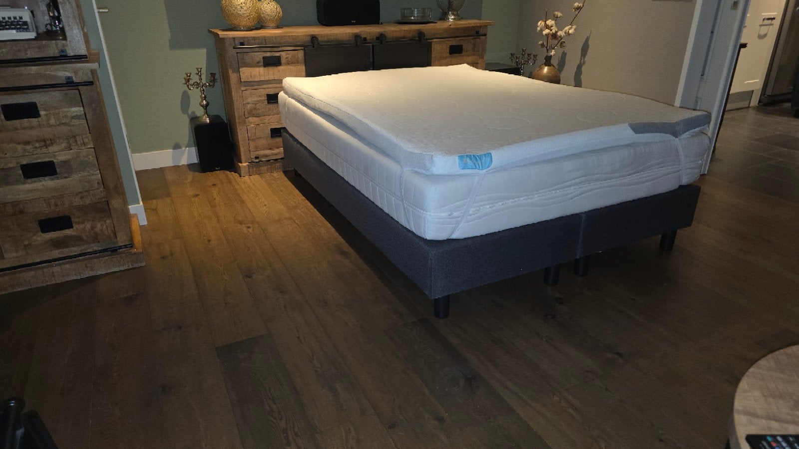 Boxspring 140x200cm met Cloudpillo Original topper, Ophalen, Gebruikt, 140 cm, Twijfelaar