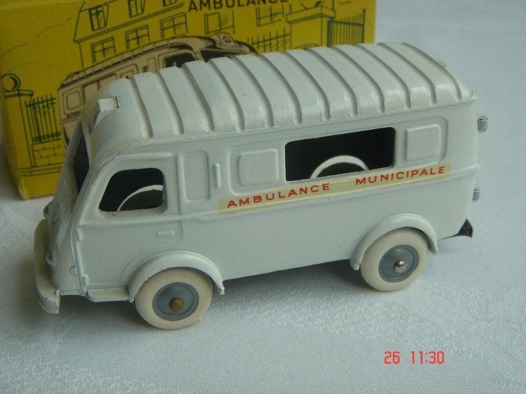 CIJ RENAULT GOéLETTE 1000KGS AMBULANCE 1957, Hobby en Vrije tijd, Ophalen of Verzenden, Zo goed als nieuw, Auto, Overige merken