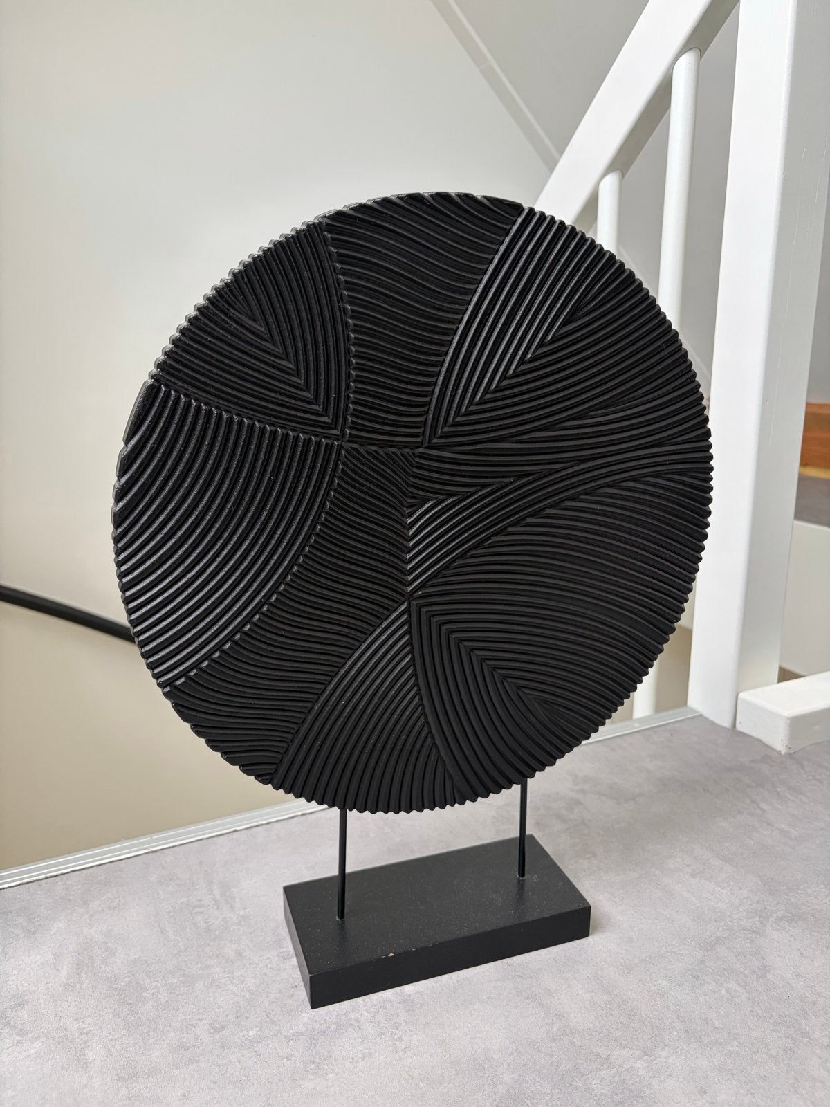 Gratis houten ornament met standaard - Kleine beschadiging, Ophalen, Gebruikt, Zwart, Hout