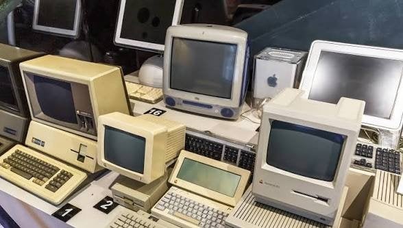 Gevraagd: Oude computers en laptops, Computers en Software, Ophalen, Diverse merken