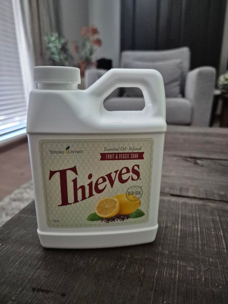 Thieves Fruit & Veggie Soak van Young Living 473ml, Ophalen of Verzenden, Nieuw, Aroma