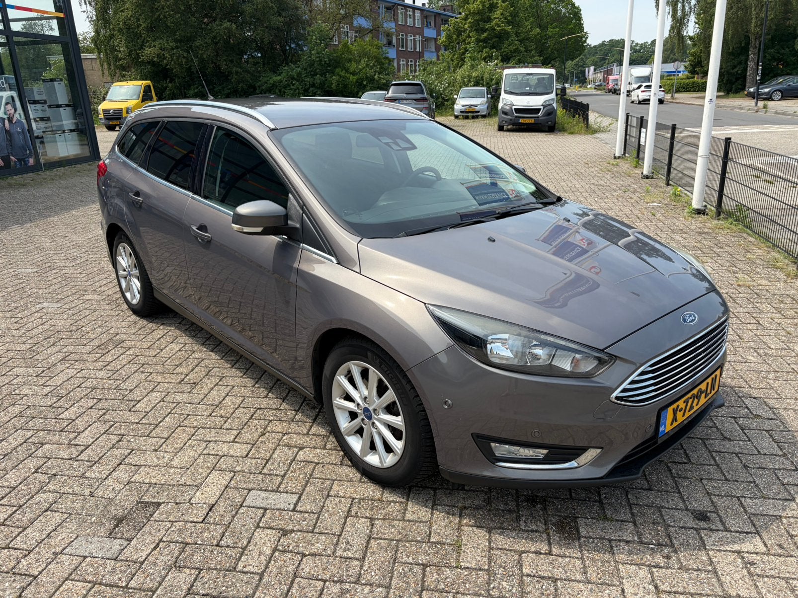 Ford Focus titanium edition 1.0 Ecoboost, Auto's, Zwart, Bruin, Handgeschakeld, 1216 kg