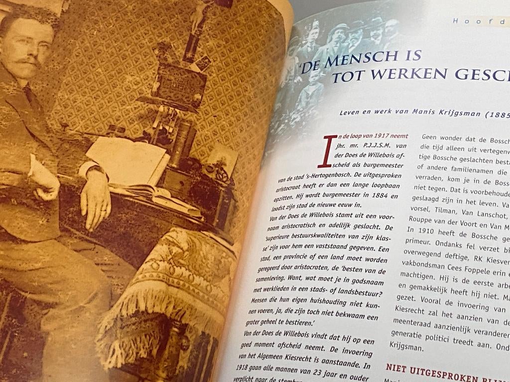 De Mensch is tot werken geschapen - 's-Hertogenbosch., Boeken, Ophalen of Verzenden, Zo goed als nieuw, Maatschappij en Samenleving
