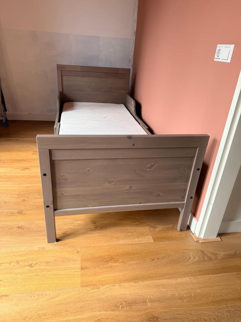 Ikea meegroeibed, Eenpersoons, Bruin, Ophalen of Verzenden, 80 cm