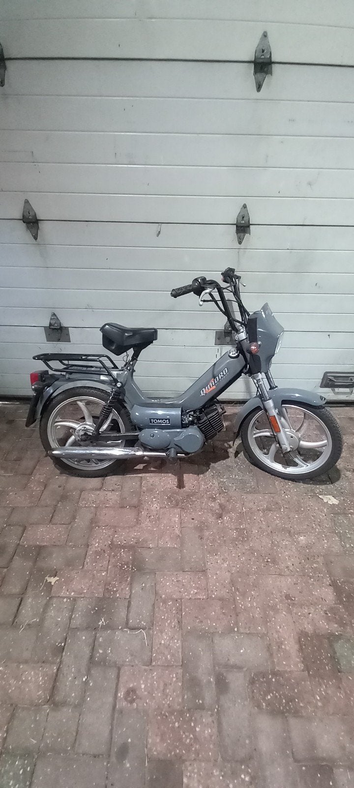 Tomos quadro E-start ( inruil mogelijk ), Fietsen en Brommers, Ophalen, Tomos, Zo goed als nieuw, Benzine