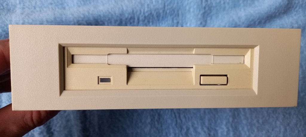 Diskette drive in 5.25" bracket 1.44MB MITSUMI D359T3, Ophalen of Verzenden, Mitsumi