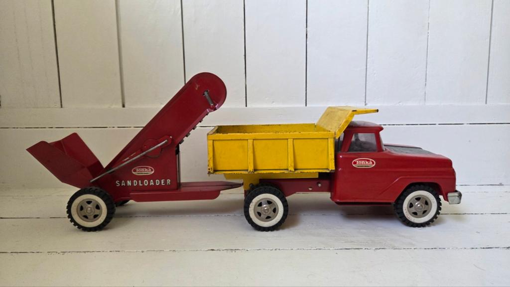 Oude Tonka auto vrachtwagen met lift trailer sandloader, Ophalen of Verzenden, Gebruikt, Bus of Vrachtwagen