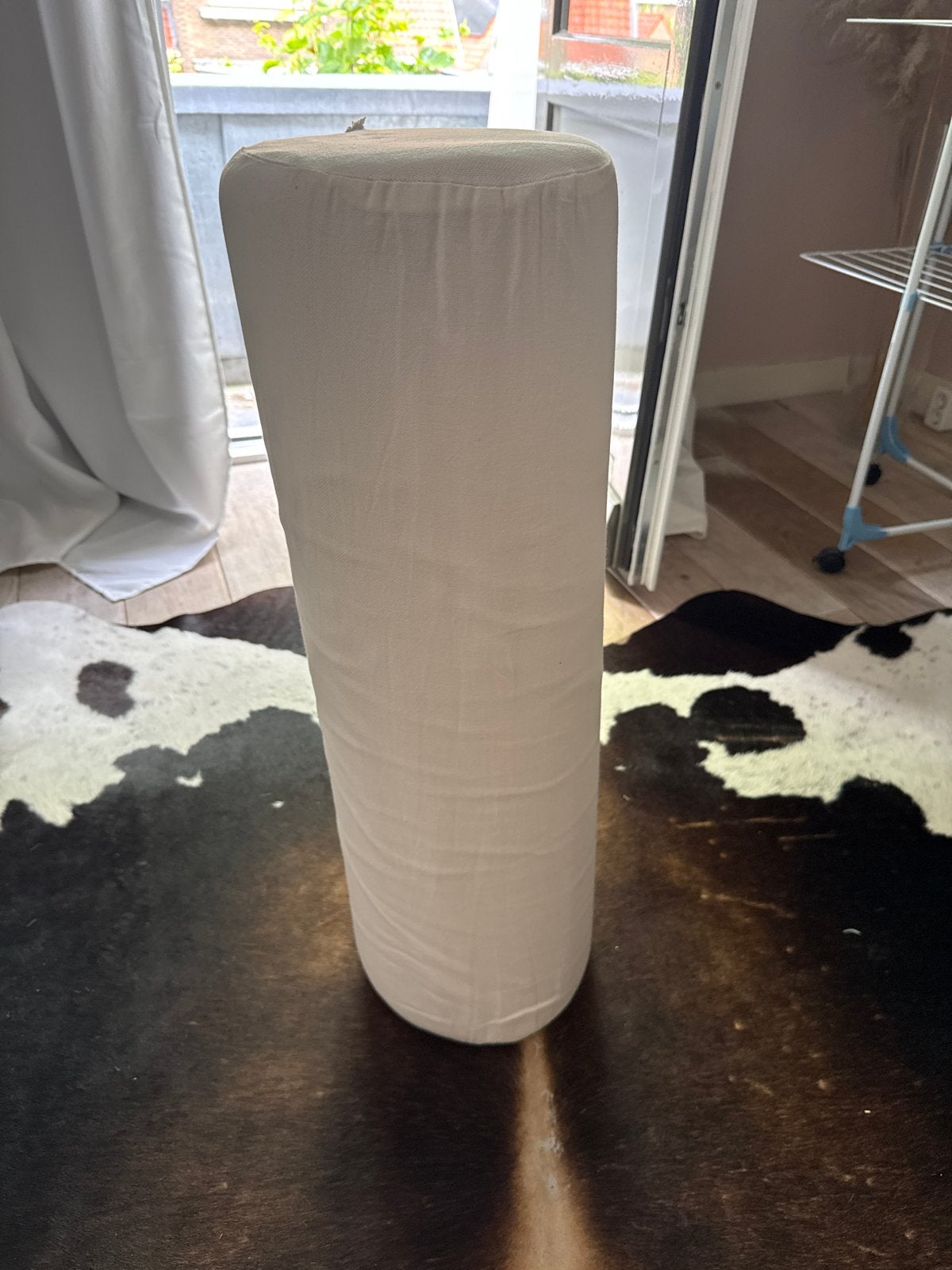 Wit rolkussen - Zo goed als nieuw, Huis en Inrichting, Woonaccessoires | Kussens, Ophalen, Overige merken, Wit, Afneembare hoes