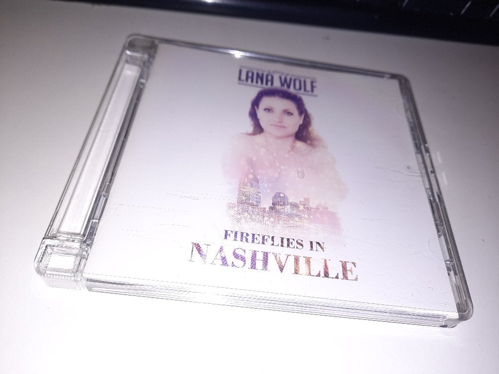 CD GESIGNEERD Lana Wolf – Fireflies in Nashville, Ophalen, Zo goed als nieuw, Gesigneerd
