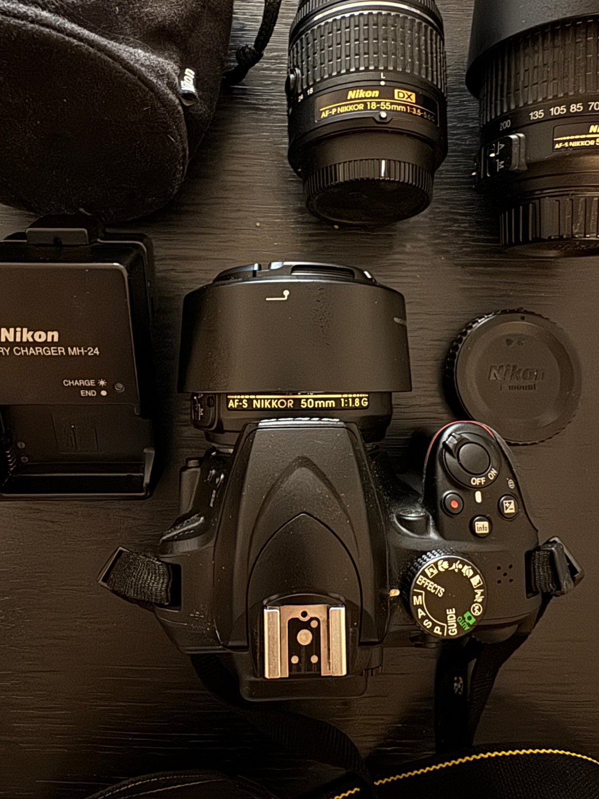 Nikon D3400 + 3 lenzen | Complete cameraset, Ophalen, Spiegelreflex, Zo goed als nieuw, Lensdop