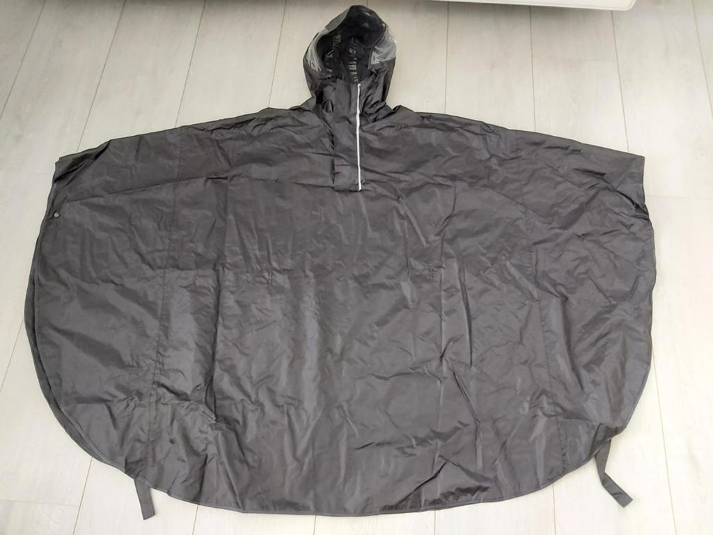 Hema regencape met aan de zijkanten kijkvensters., Ophalen, Regenjas