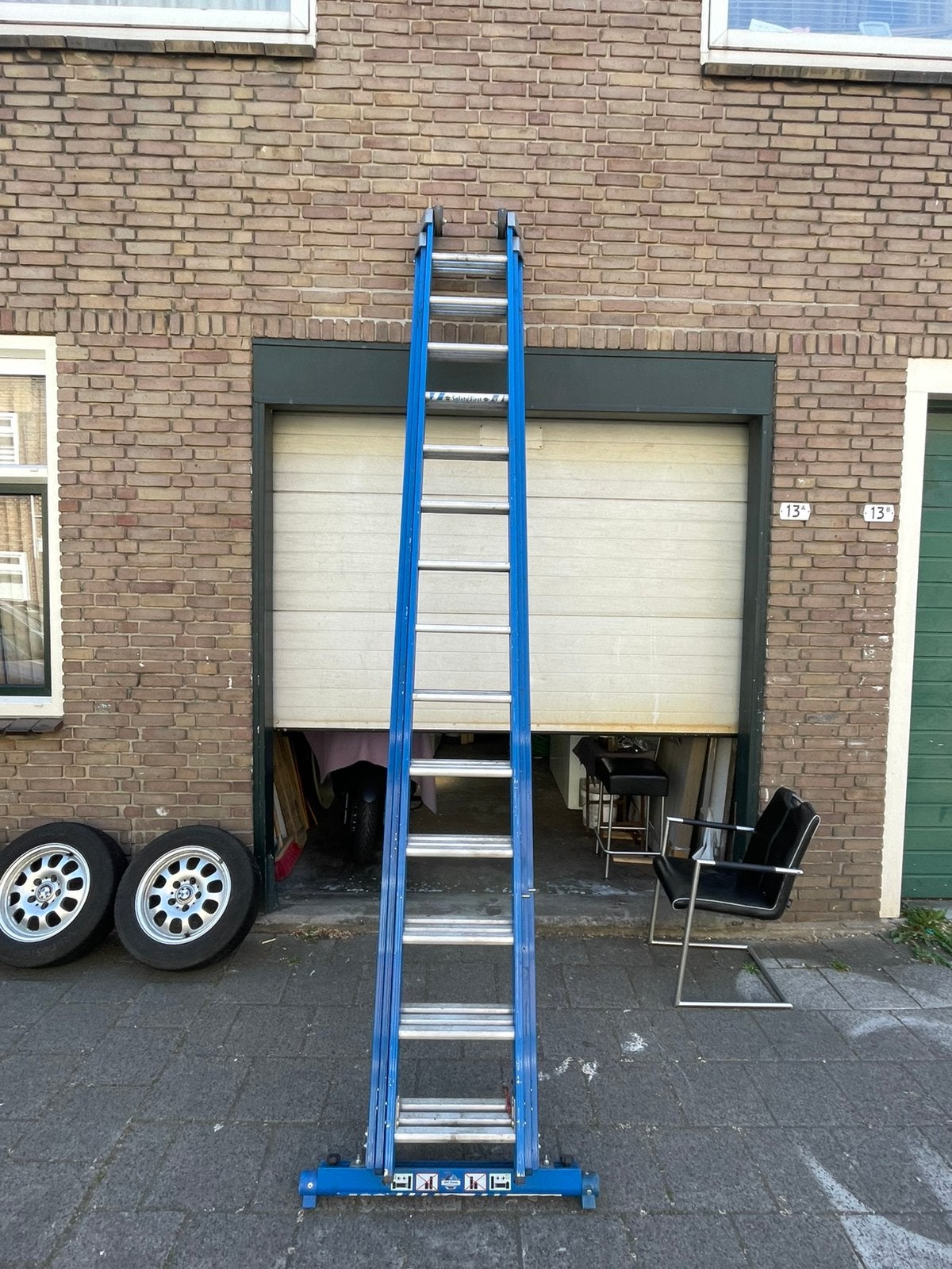 Aluminium uitschuifladder 3x14 sporten, Ophalen of Verzenden, Zo goed als nieuw, 4 meter of meer