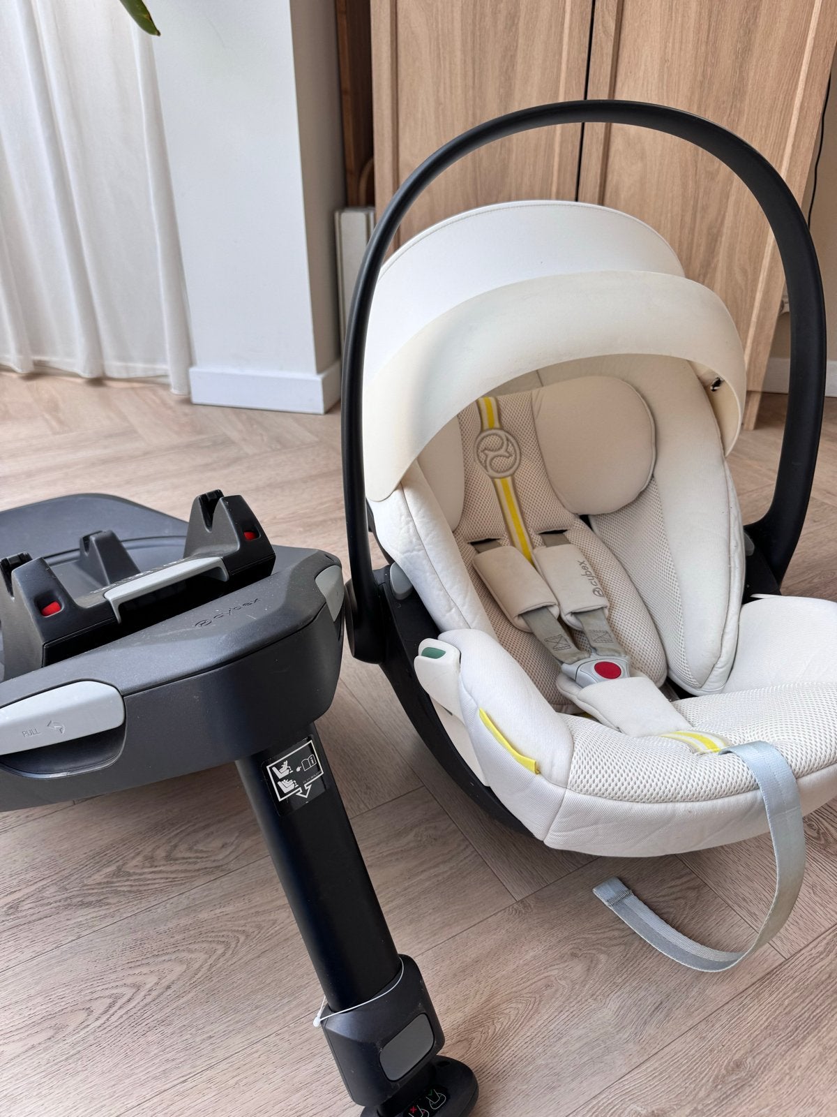 Cybex Cloud Z i-Size autostoel met base, zo goed als nieuw, Kinderen en Baby's, Autostoeltjes, Slaapstand, Zo goed als nieuw, Isofix