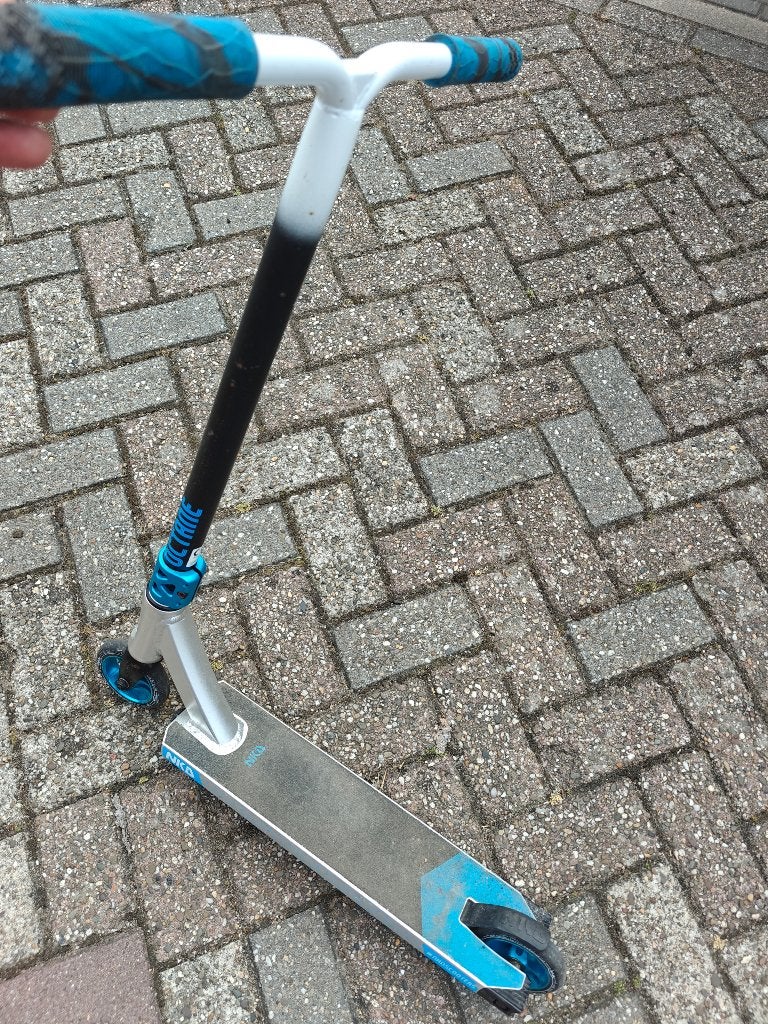 NKD Octane Stuntstep 82cm, Fietsen en Brommers, Steps, Ophalen of Verzenden, Gebruikt, Gewone step, Nkd stunt step