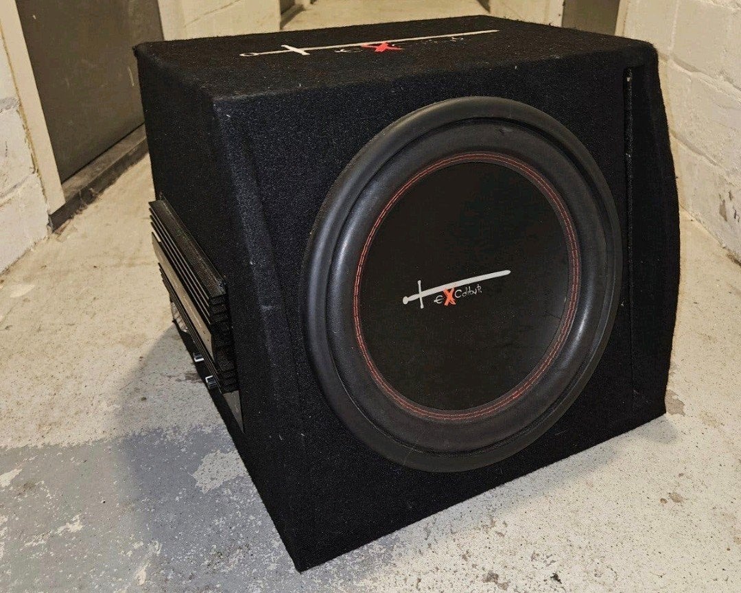1000 WATT Excalibur Subwoofer met Ingebouwde Versterker, Auto diversen, Ophalen of Verzenden
