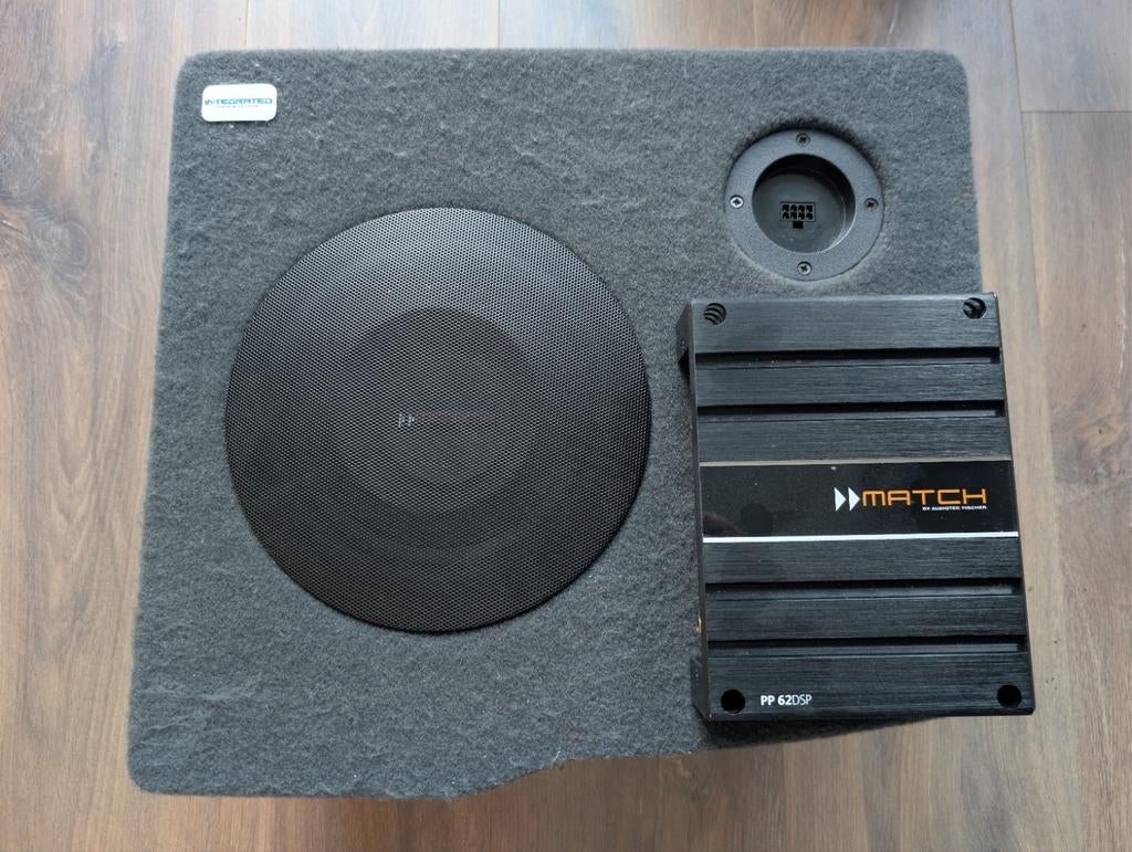 Inbouw Match 8" subwoofer en Match PP62DSP VW Passat GTE B8, Ophalen of Verzenden
