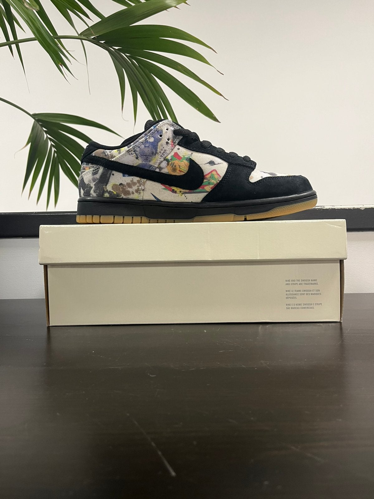 Nike SB Dunk Low Supreme Rammellzee, Zwart, Nieuw, Ophalen of Verzenden, Sneakers of Gympen