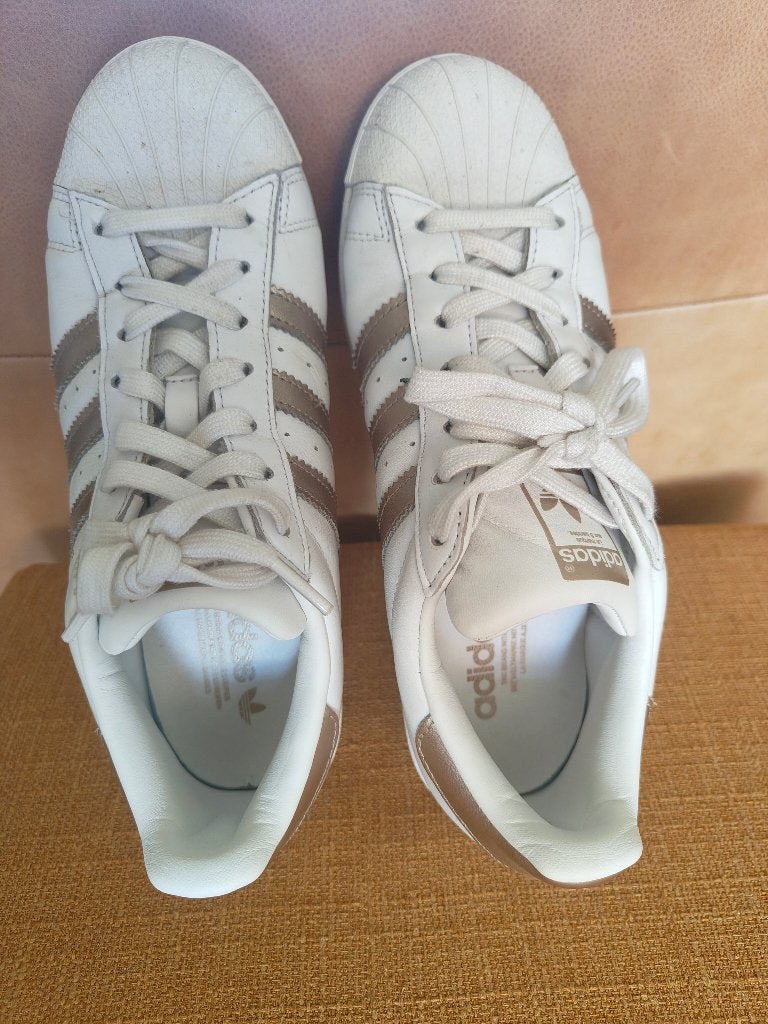 Adidas superstar gold, Adidas, Wit, Ophalen of Verzenden, Sneakers of Gympen