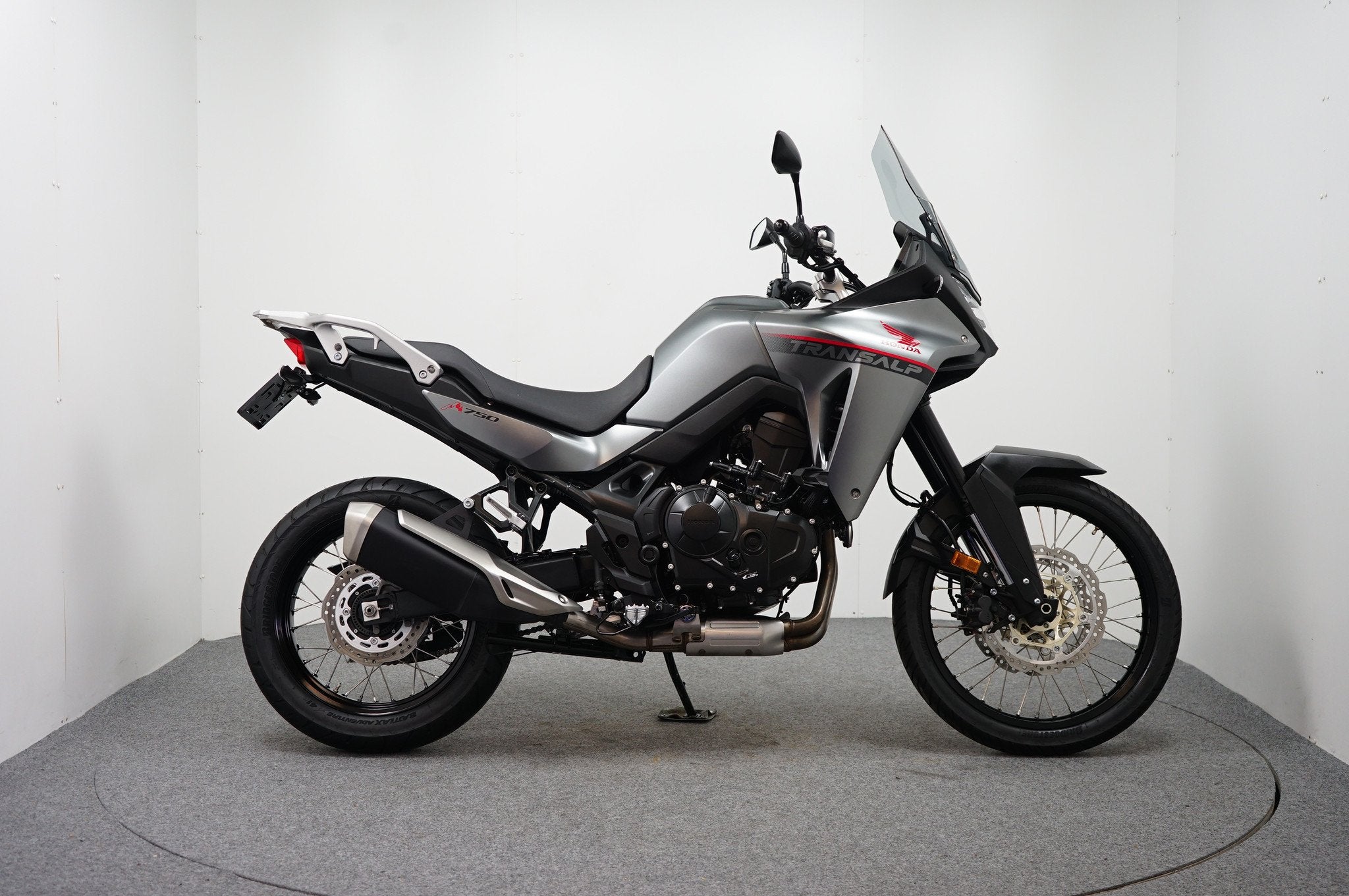 Honda XL 750 TRANSALP (bj 2023), Bedrijf, Quickshifter, Meer dan 35 kW, Toermotor