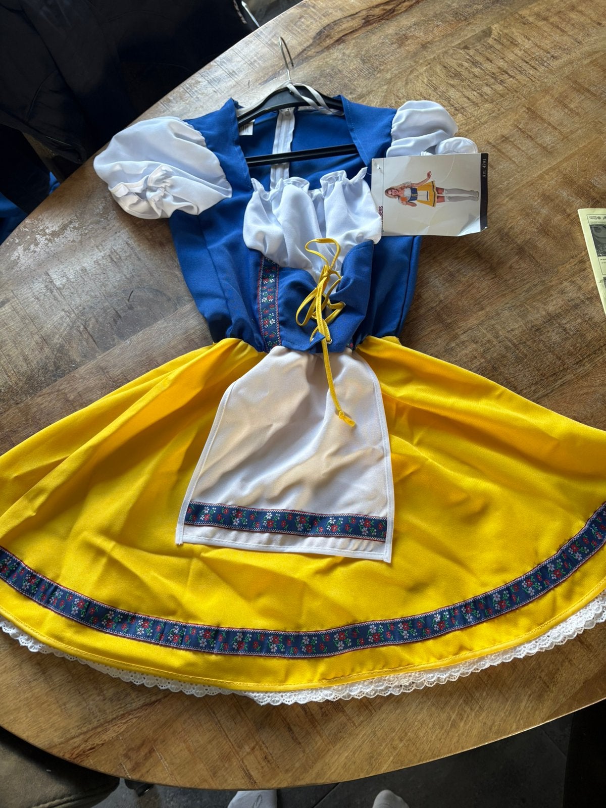 Oktoberfest jurk geel blauw 36 nieuw, Carnaval, Ophalen of Verzenden, Zo goed als nieuw, Kleding