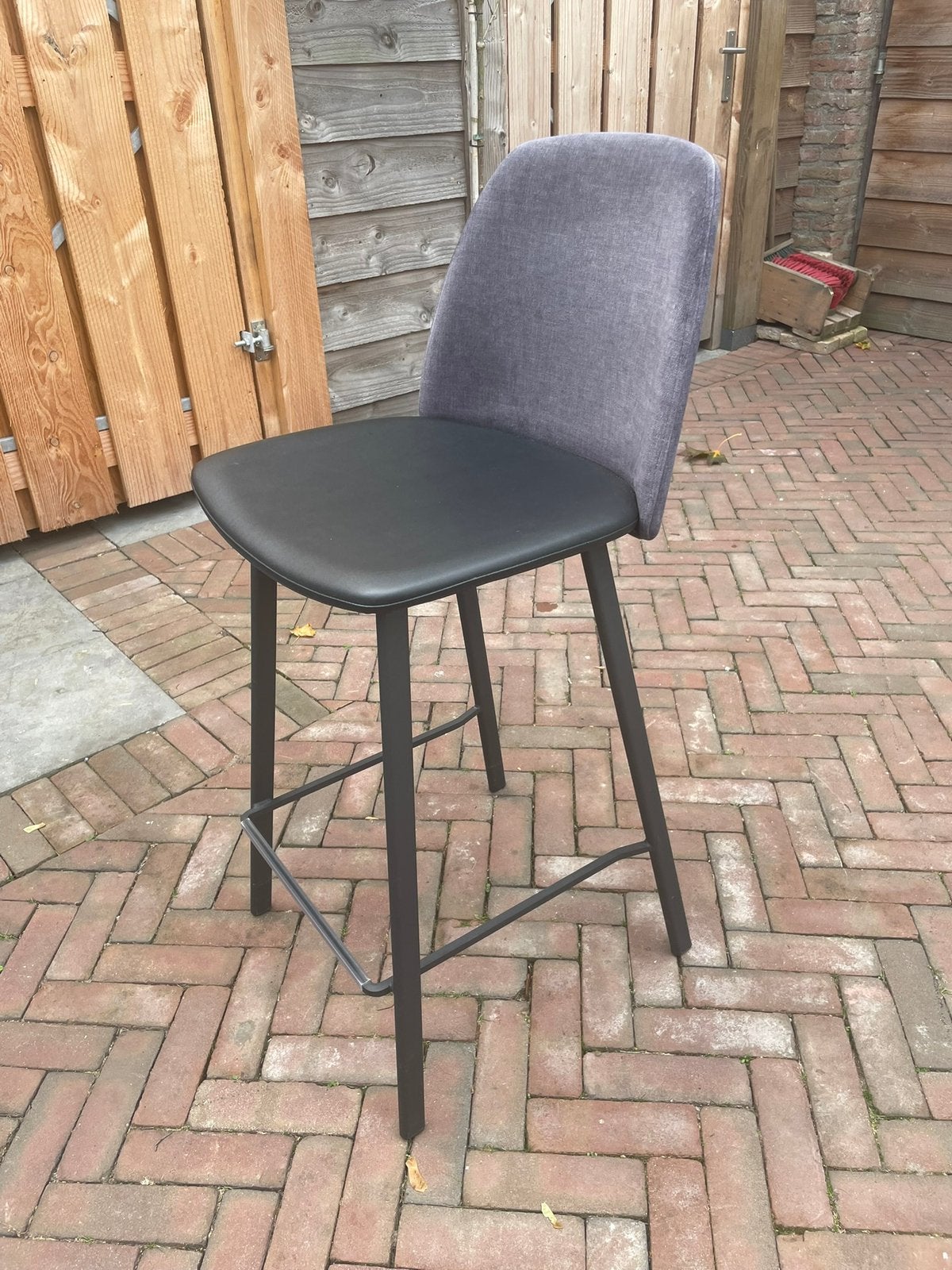 Luxueuze zeer comfortabele kruk/stoel, Ophalen, Met voetsteun, 60 tot 90 cm, Leer