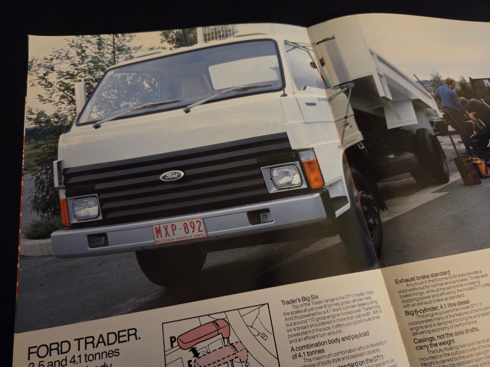 Brochure Ford Trader Diesel 1982 Australië, Ophalen of Verzenden, Zo goed als nieuw, Ford