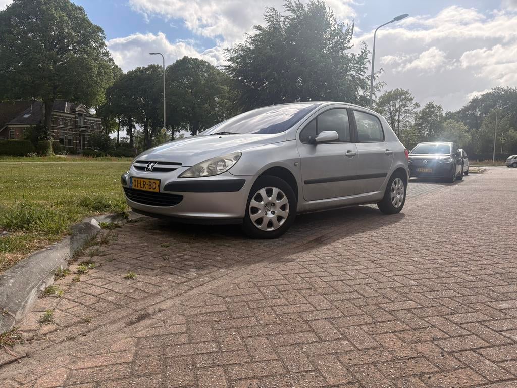 Peugeot 307 1.6 16V 5DRS 2003 Grijs, Auto's, Peugeot, Voorwielaandrijving, 4 cilinders, 610 kg, 1200 kg