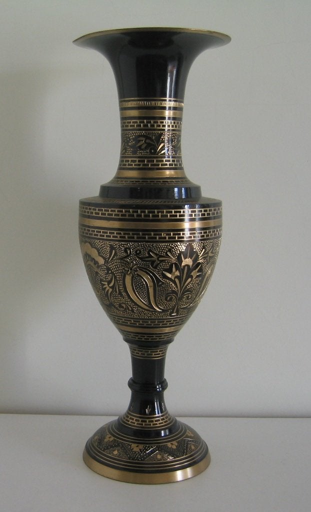 Vaas in koper uit India  -  909, Ophalen