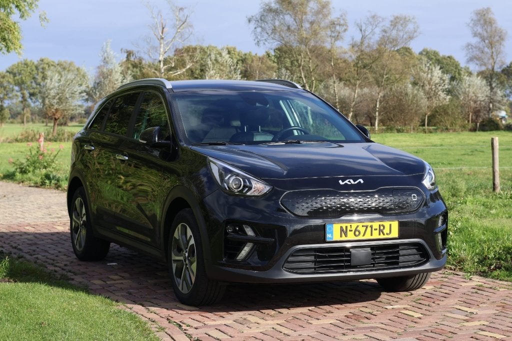 Kia Niro Elektrisch SOH 95% 64Kwh 204pk 2021 Zwart, Dealer onderhouden, 1712 kg, Leder en Stof, Zwart